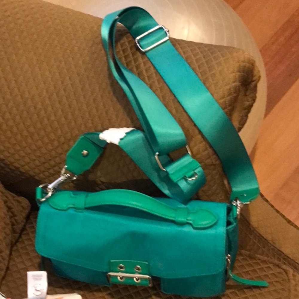 Green bag - Picture 3 of 3